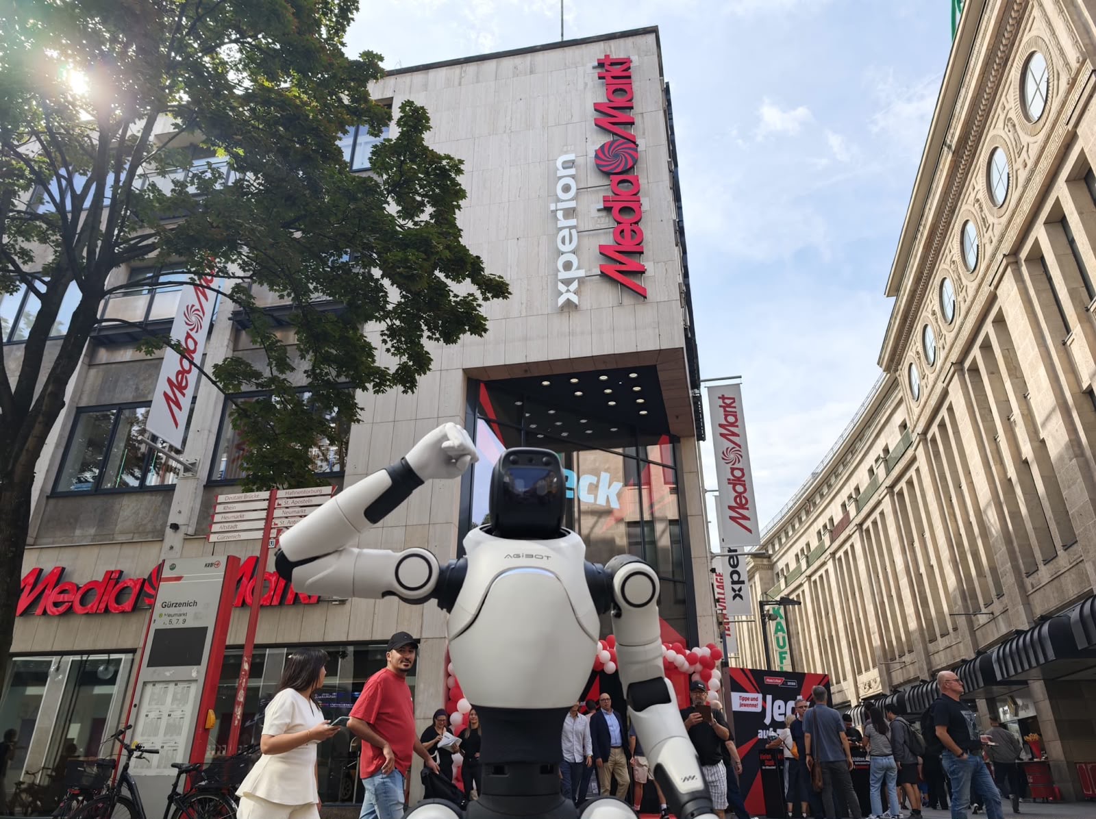 AGIBOT at MediaMarktSaturn Cologne Grand Opening | illeon